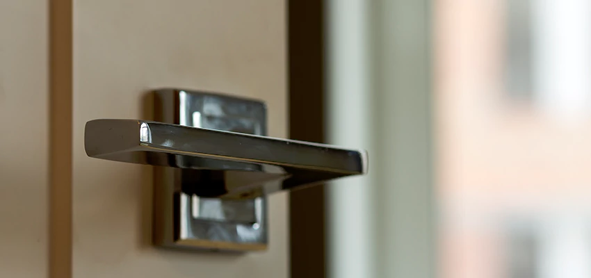 Door Lever Knob Repair in Bostonia, California