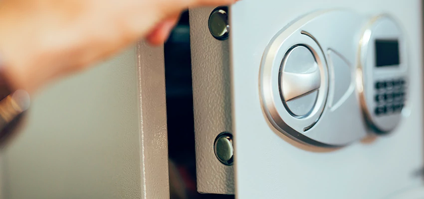 Fingerprint Safe Openers in Bostonia, CA