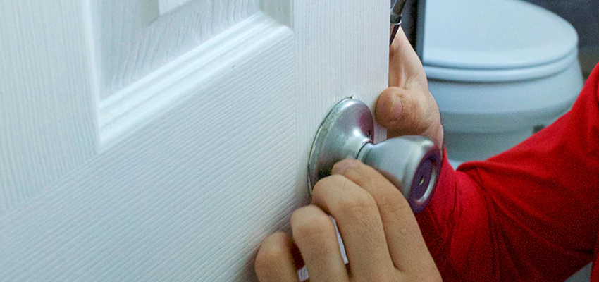 Vintage Door Knob Replacement in Bostonia, CA